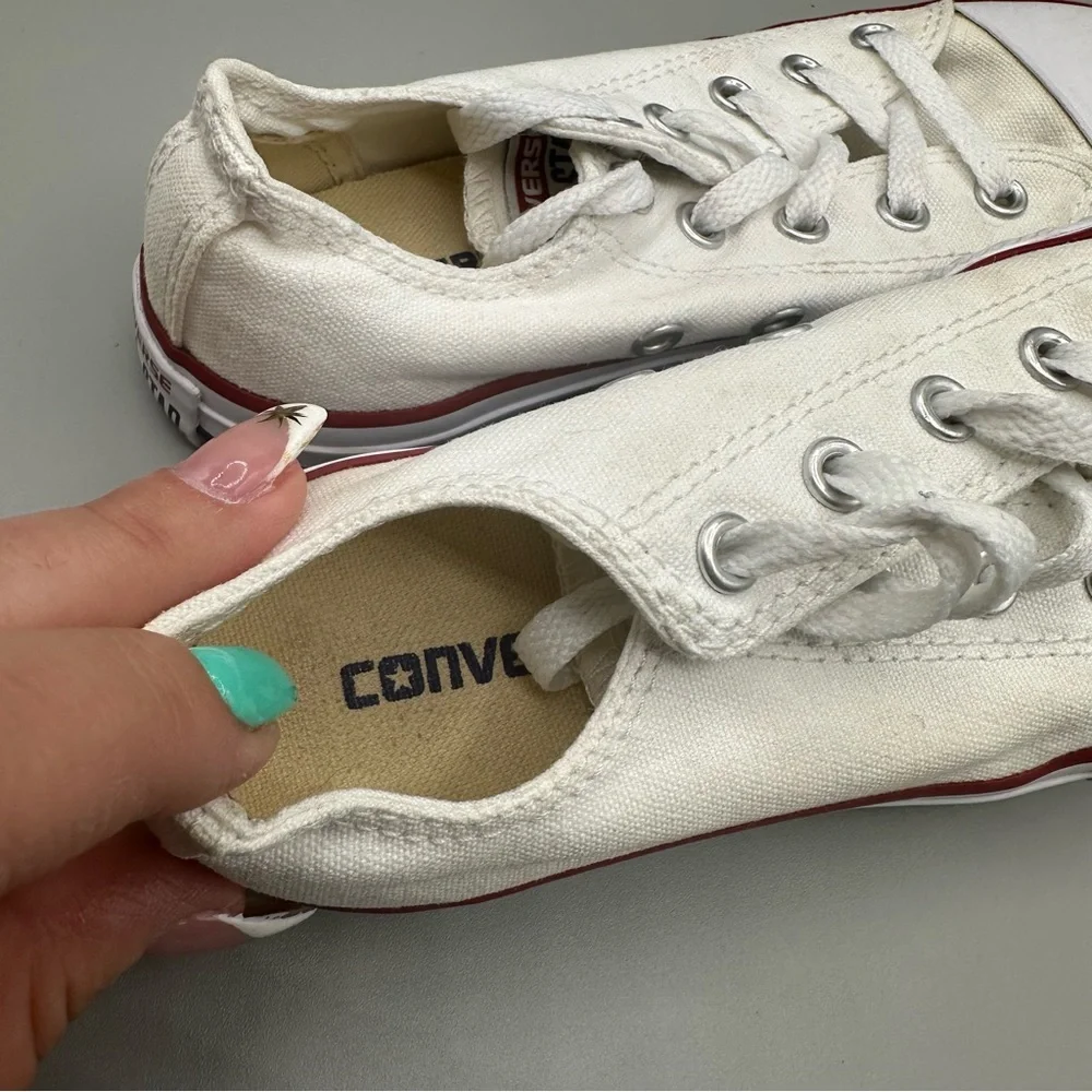 Converse Chuck Taylor All-Star White Low Top Sneakers Youth Size 13 Unisex